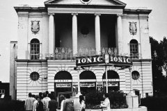 Ionic-Golders-Green-last-week-1972-Ken-Roe